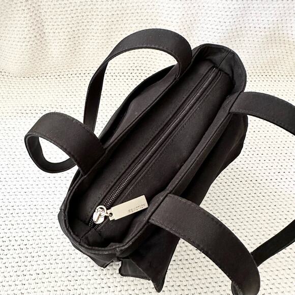 Kenneth Cole Reaction Y2K Black Nylon Front Flap Pocket Square Shoulder Tote Bag - Picture 3 of 14